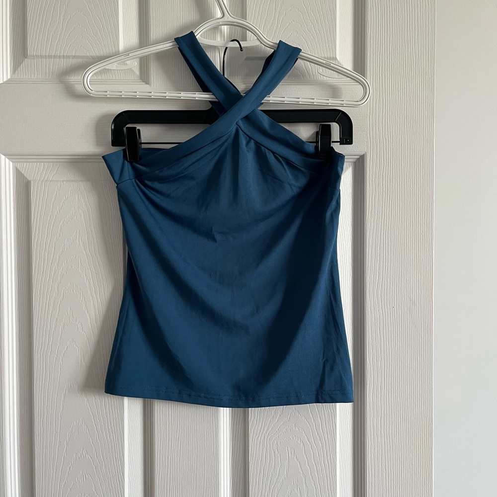 *NWT* 3 SHEIN Cross-Back Tank Tops